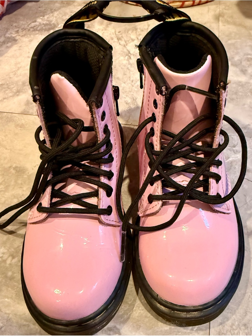 Dr. Martens Kids Pink Patent Lace-Up Boots with Black Trim